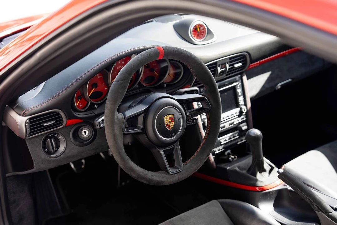 2010 Porsche 997 GT3 - Image 4 of 31