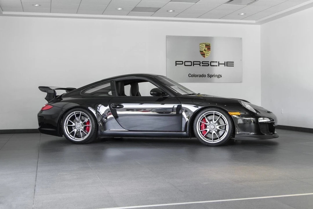 2010 Porsche 997 GT3 - Image 3 of 7