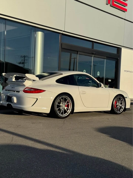2010 Porsche 997 GT3 - Image 9 of 18