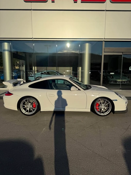 2010 Porsche 997 GT3 - Image 2 of 18