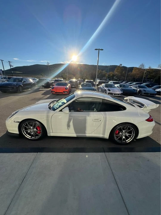2010 Porsche 997 GT3 - Image 6 of 18