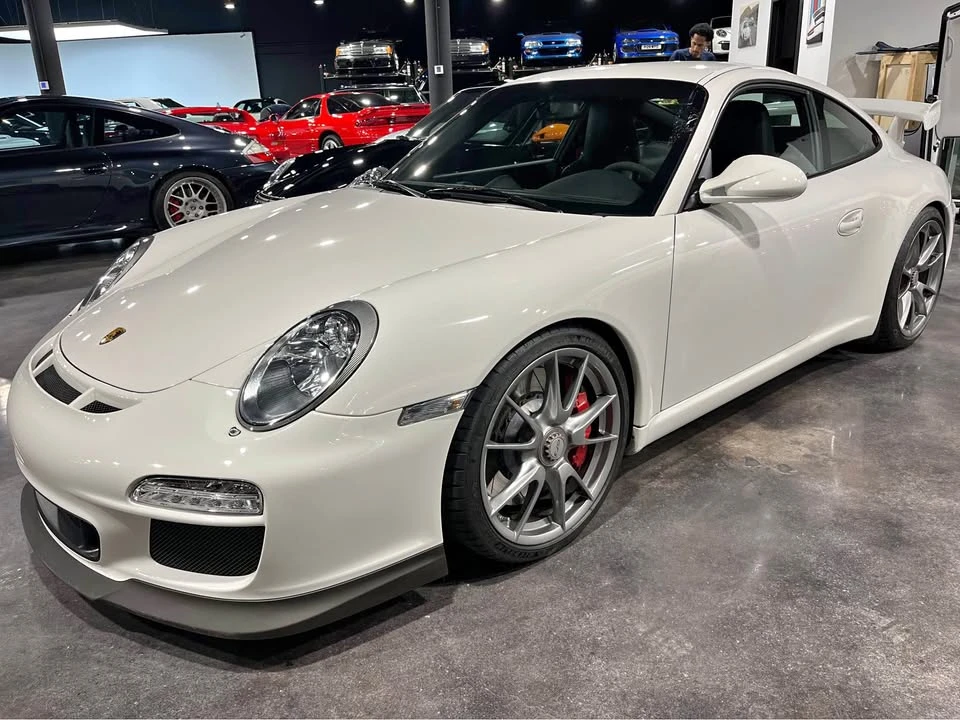 2010 Porsche 997 GT3 - Image 2 of 13
