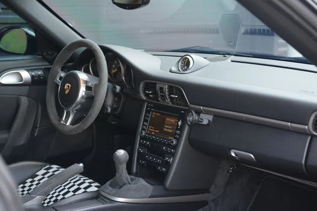 2010 Porsche 997 GT3 - Image 26 of 31