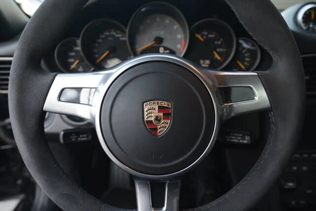 2010 Porsche 997 GT3 - Image 17 of 31