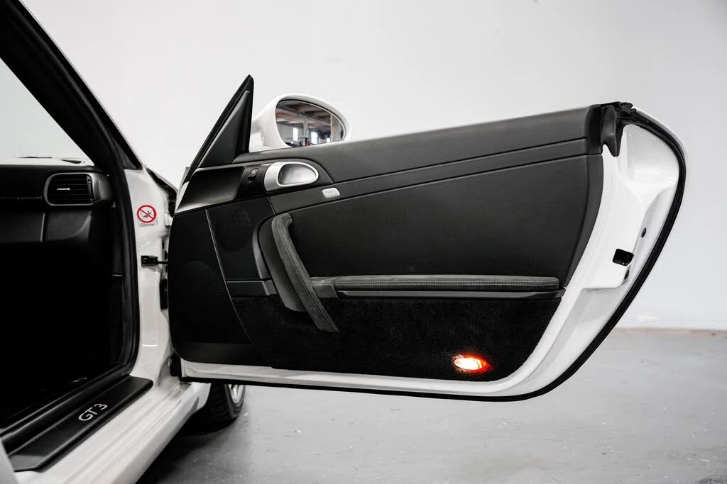 2010 Porsche 997 GT3 - Image 23 of 31