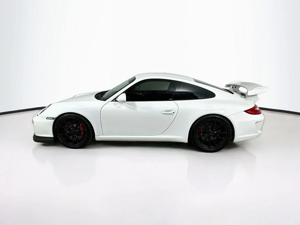 2010 Porsche 997 GT3 - Image 9 of 17