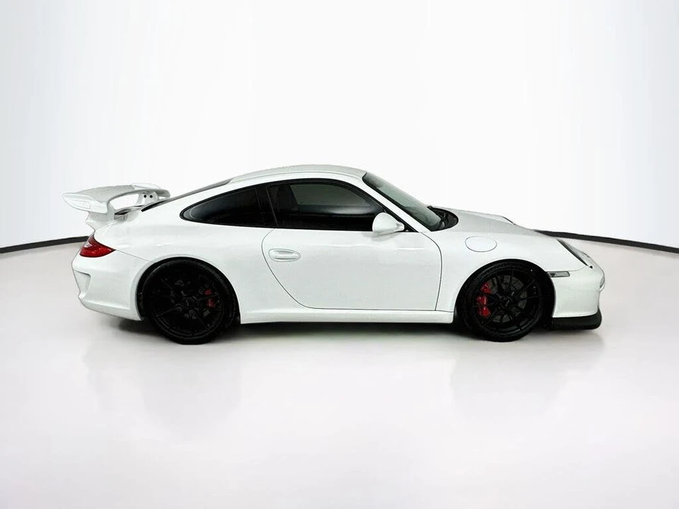 2010 Porsche 997 GT3 - Image 5 of 17