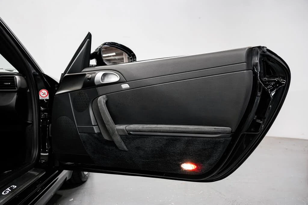 2010 Porsche 997 GT3 - Image 22 of 31