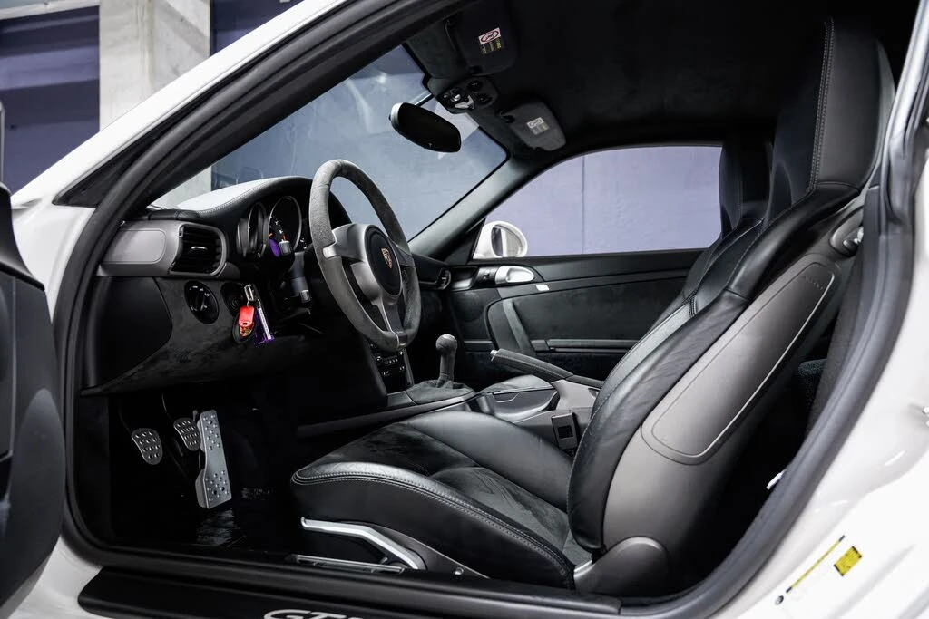 2010 Porsche 997 GT3 - Image 17 of 31