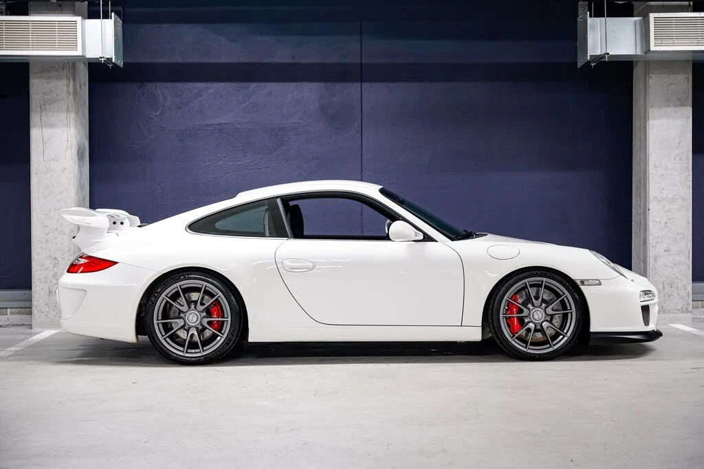 2010 Porsche 997 GT3 - Image 2 of 31