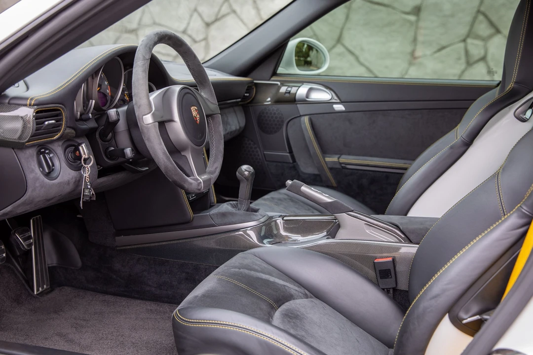 2010 Porsche 997 GT3 - Image 16 of 31