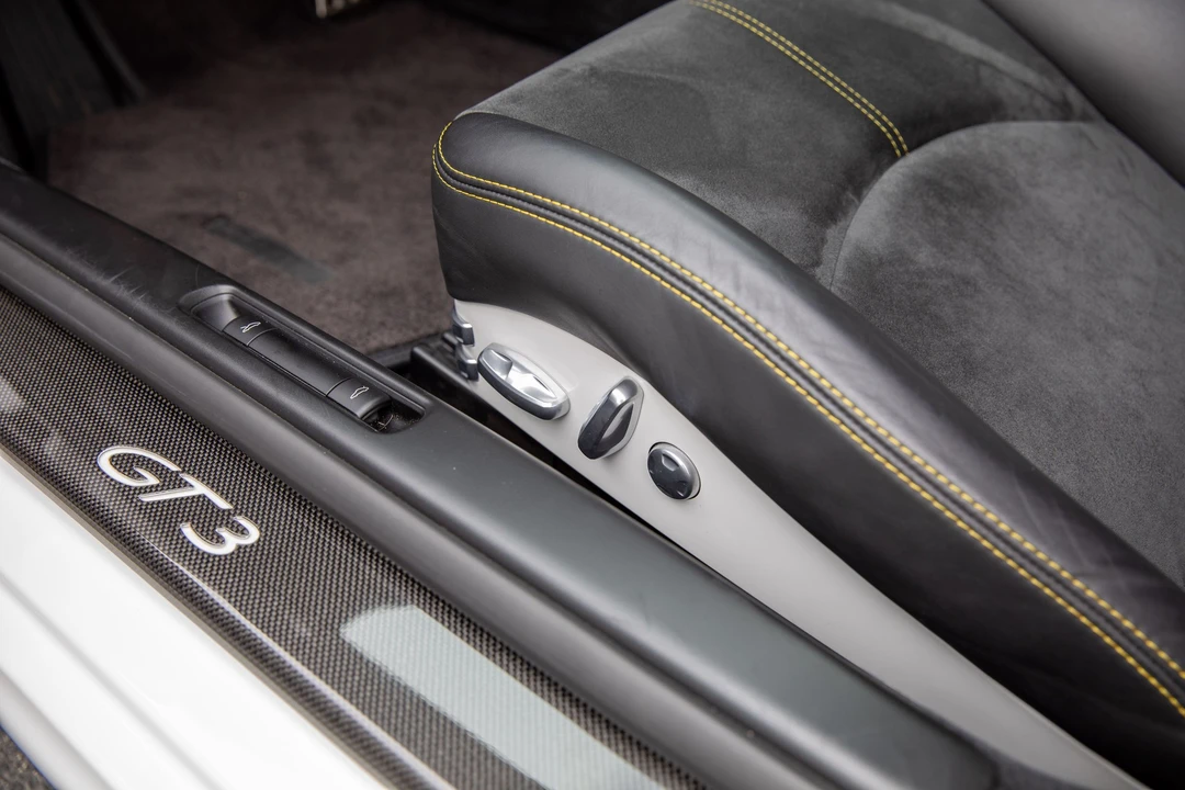 2010 Porsche 997 GT3 - Image 17 of 31