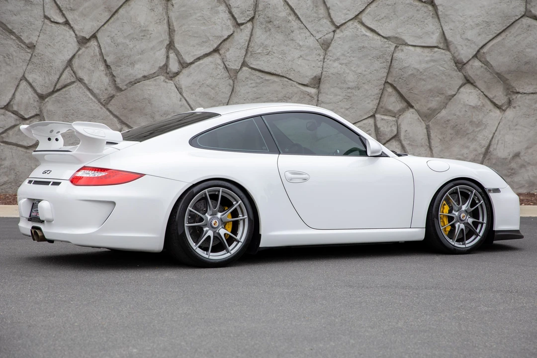 2010 Porsche 997 GT3 - Image 3 of 31
