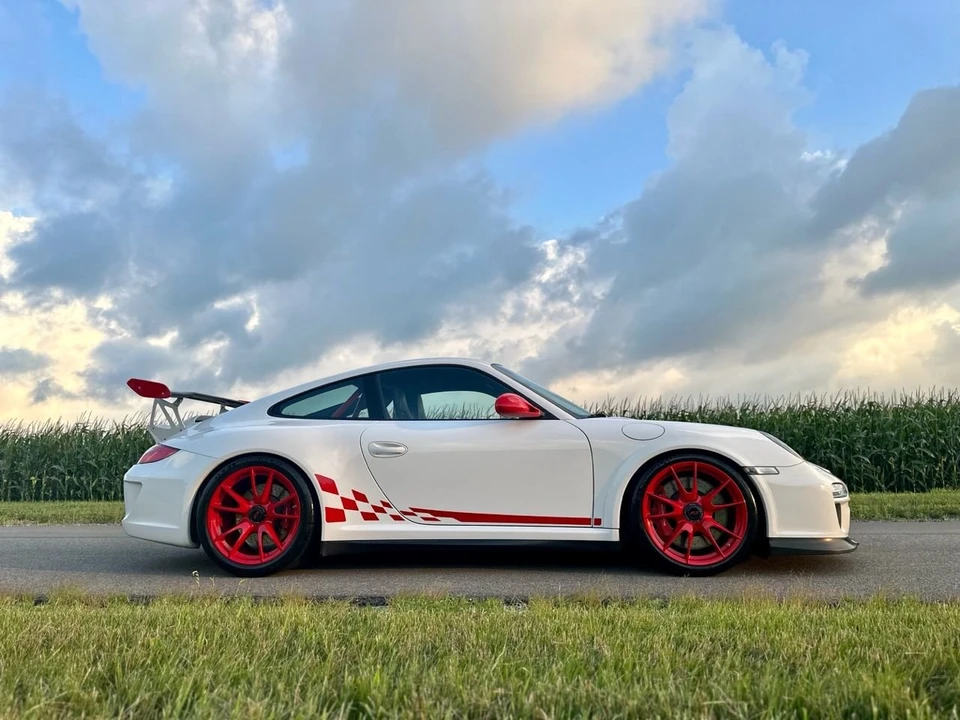 2010 Porsche 997 GT3 RS - Image 31 of 31
