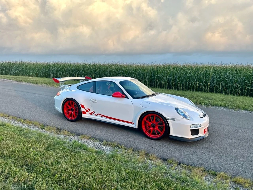2010 Porsche 997 GT3 RS - Image 14 of 31