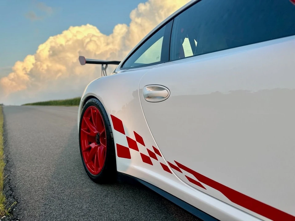 2010 Porsche 997 GT3 RS - Image 13 of 31