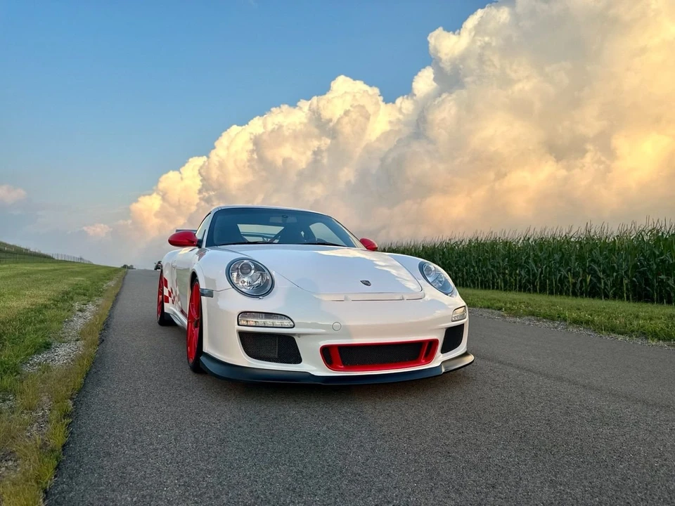 2010 Porsche 997 GT3 RS - Image 12 of 31