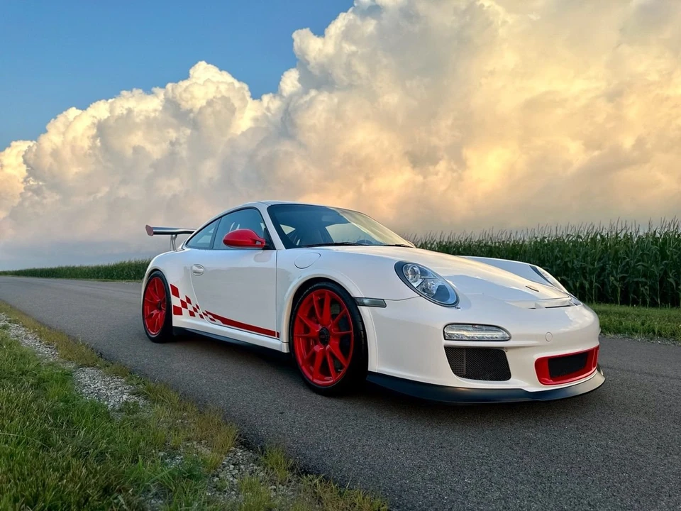 2010 Porsche 997 GT3 RS - Image 4 of 31
