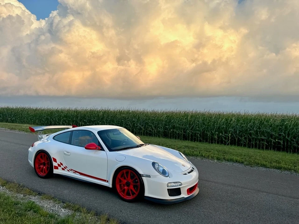 2010 Porsche 997 GT3 RS - Image 11 of 31
