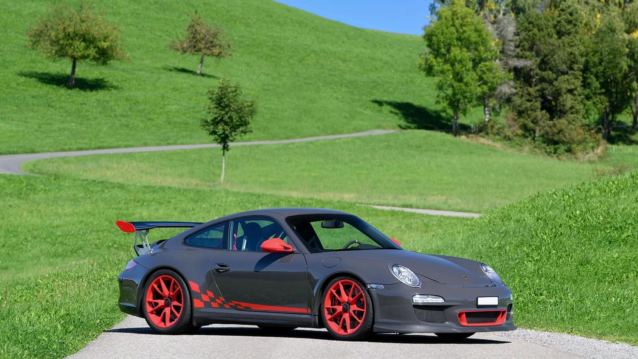 2010 Porsche 997 GT3 RS - Image 9 of 31