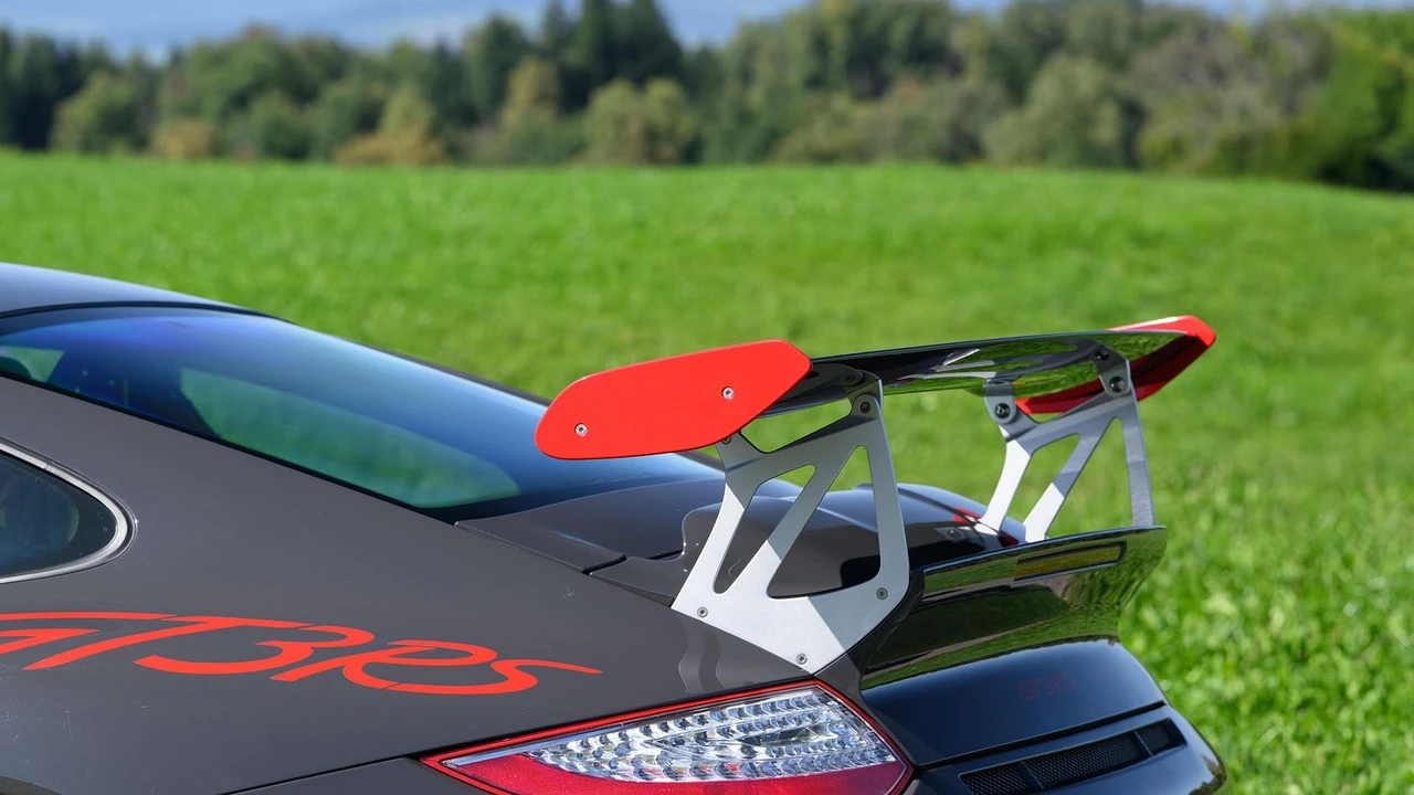 2010 Porsche 997 GT3 RS - Image 25 of 31