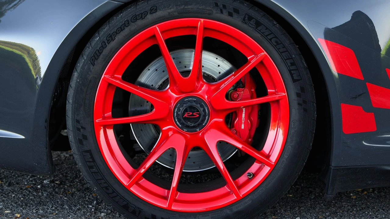 2010 Porsche 997 GT3 RS - Image 24 of 31