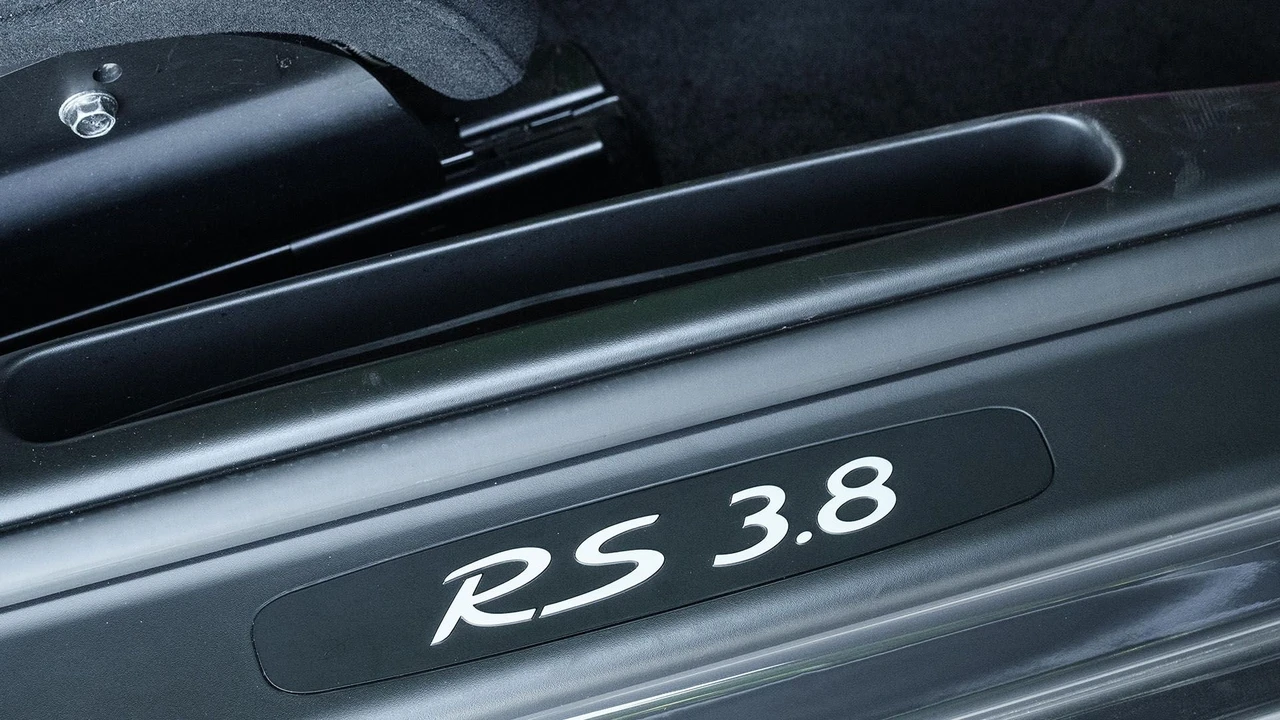 2010 Porsche 997 GT3 RS - Image 30 of 31