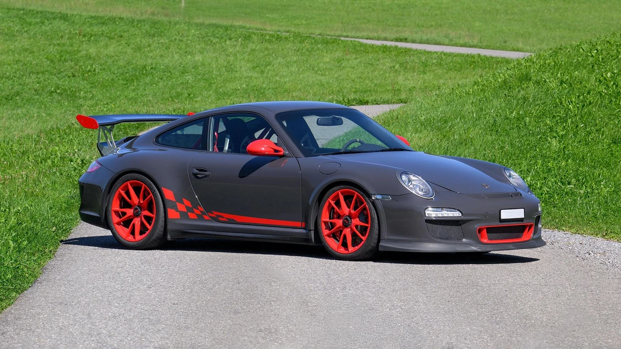 2010 Porsche 997 GT3 RS - Image 18 of 31