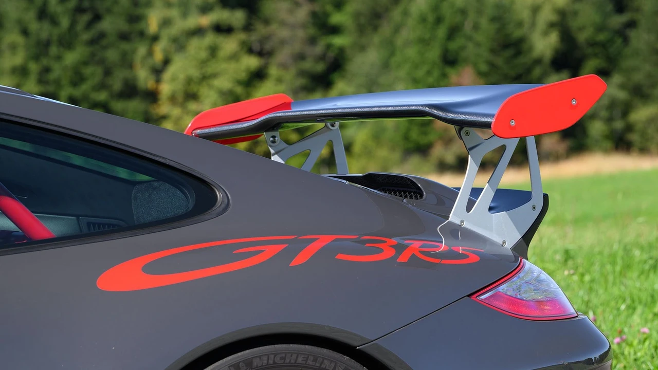 2010 Porsche 997 GT3 RS - Image 28 of 31