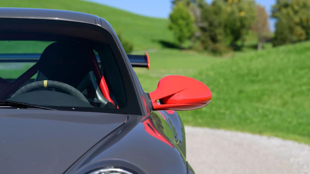 2010 Porsche 997 GT3 RS - Image 23 of 31