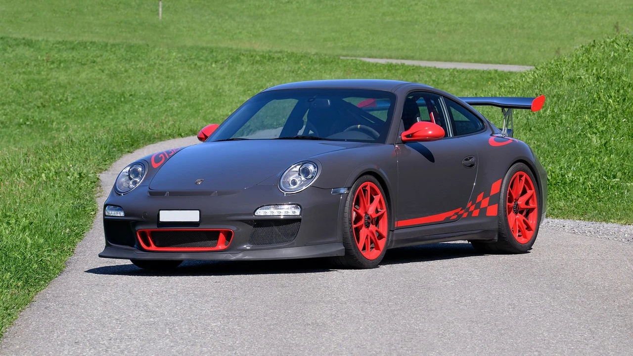 2010 Porsche 997 GT3 RS - Image 19 of 31