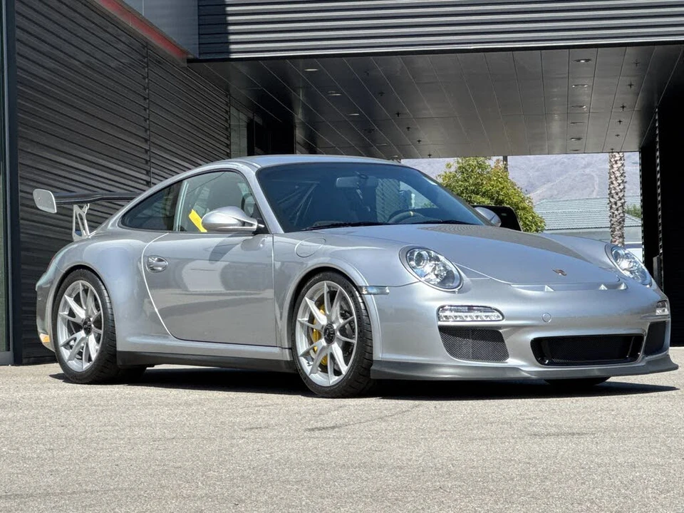 2010 Porsche 997 GT3 RS - Image 10 of 31
