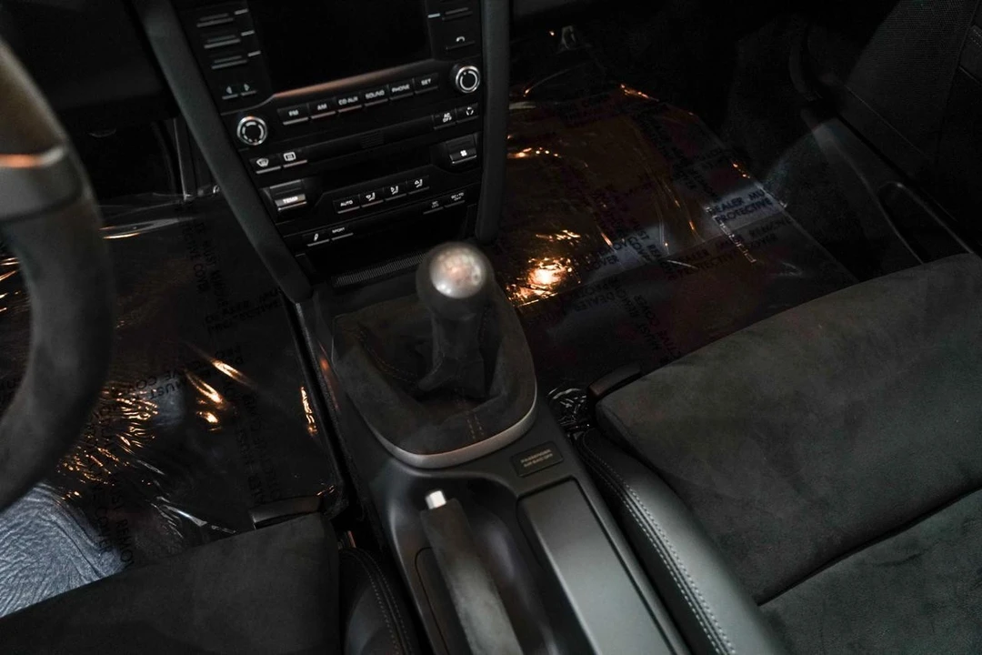 2010 Porsche 997 GT3 RS - Image 12 of 21