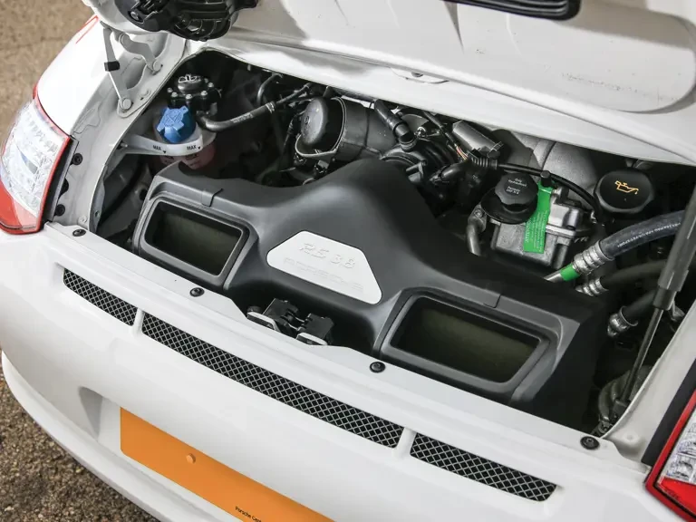 2010 Porsche 997 GT3 RS - Image 4 of 18