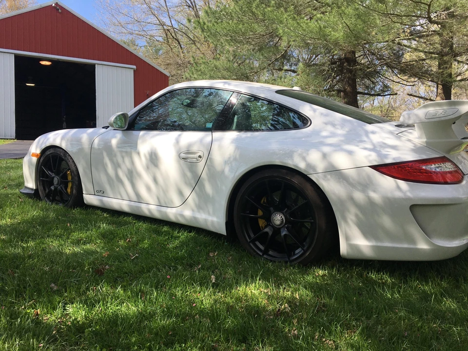 2010 Porsche 997 GT3 - Image 5 of 31