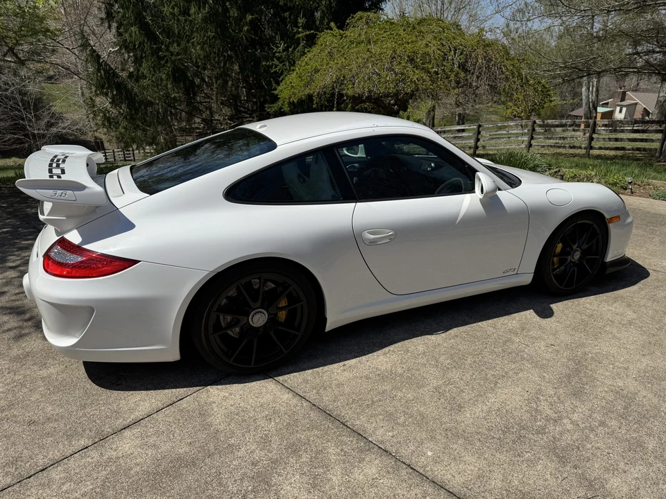 2010 Porsche 997 GT3 - Image 6 of 31