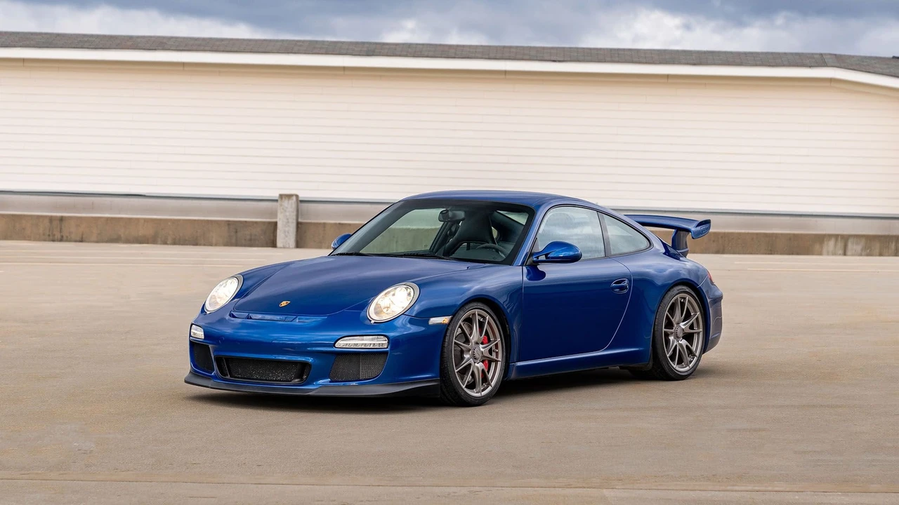 2010 Porsche 997 GT3 - Image 2 of 31