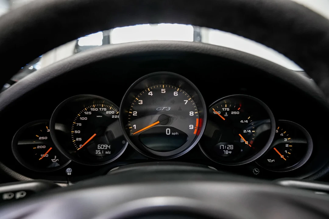 2010 Porsche 997 GT3 - Image 11 of 12