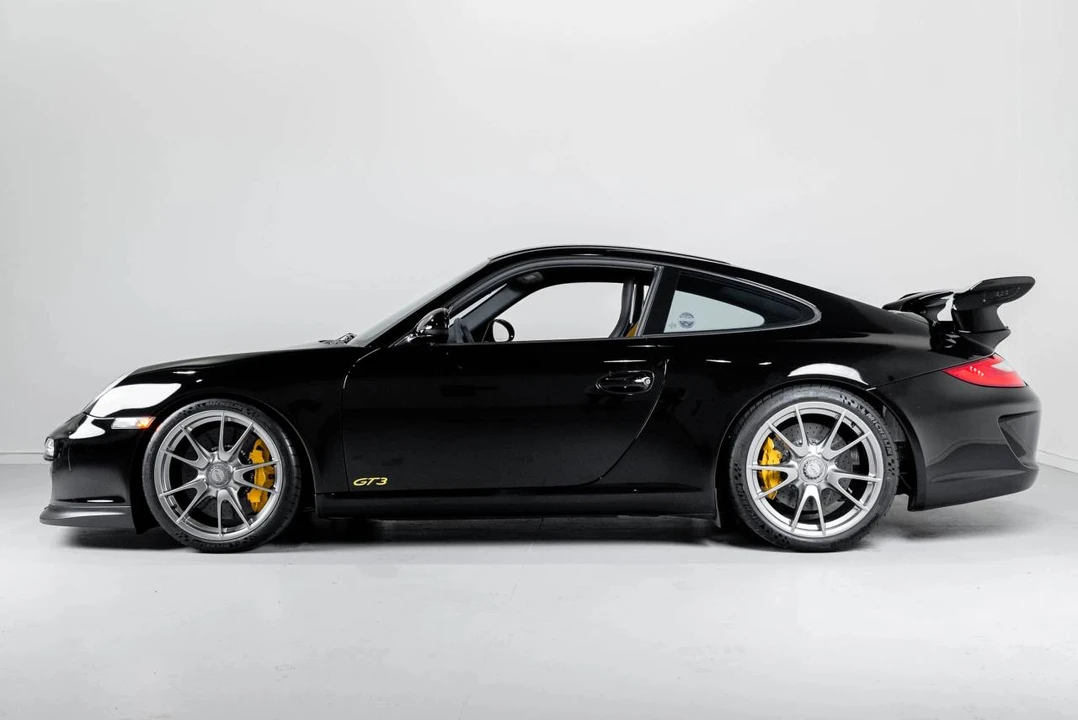 2010 Porsche 997 GT3 - Image 4 of 5