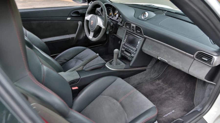 2010 Porsche 997 GT3 - Image 5 of 12