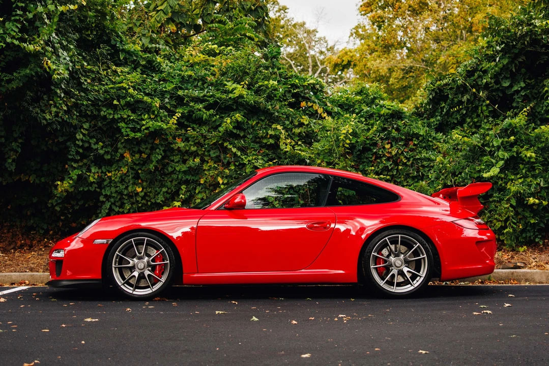 2010 Porsche 997 GT3 - Image 2 of 17