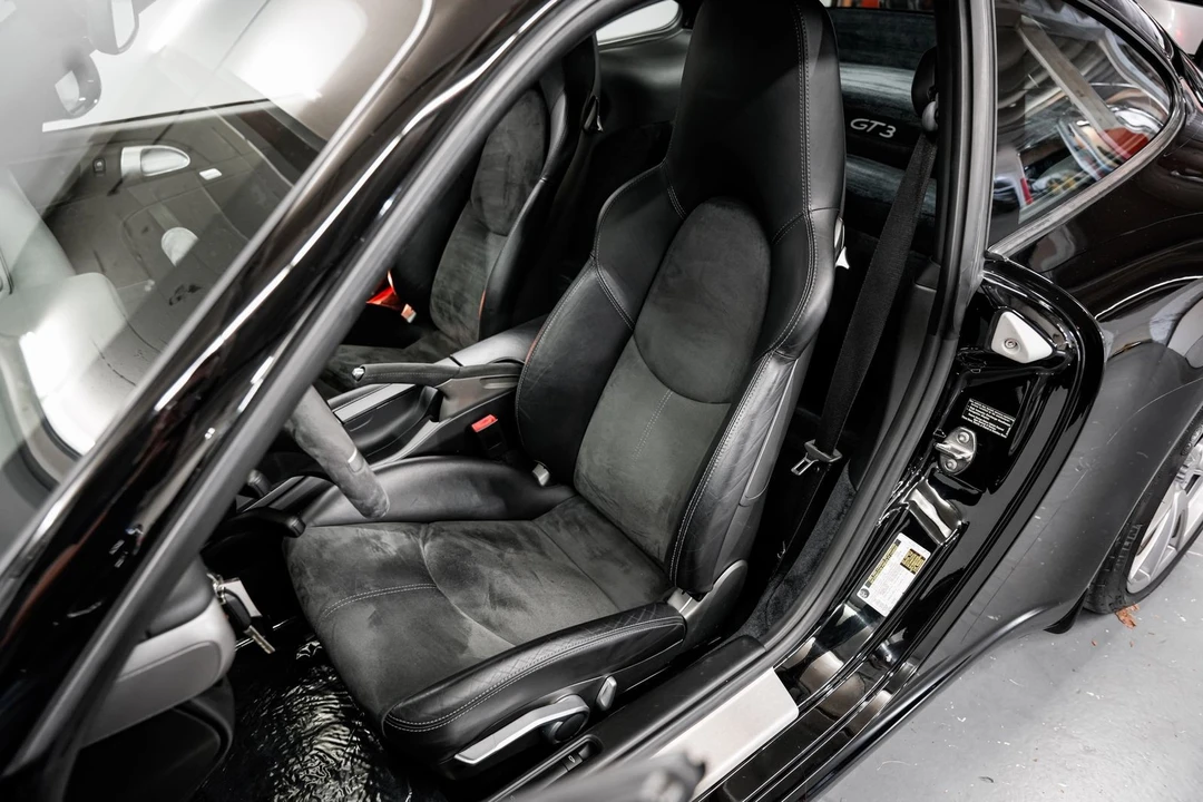 2010 Porsche 997 GT3 - Image 17 of 31