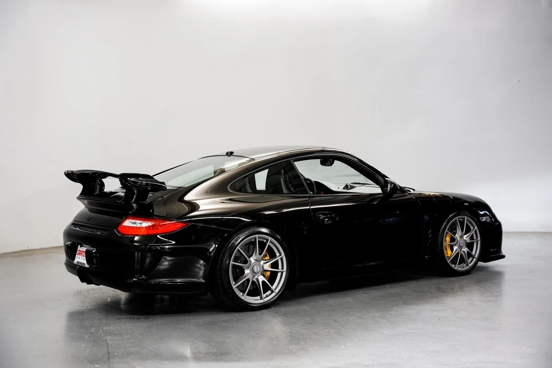 2010 Porsche 997 GT3 - Image 3 of 31
