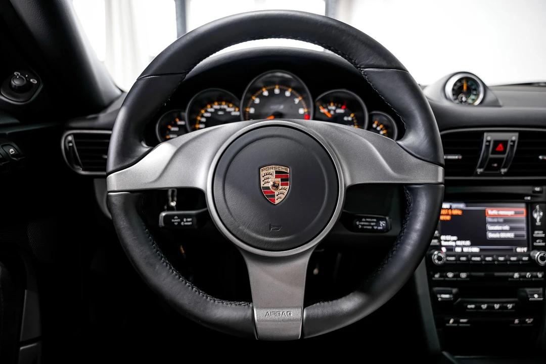 2010 Porsche 997 GT3 - Image 11 of 21
