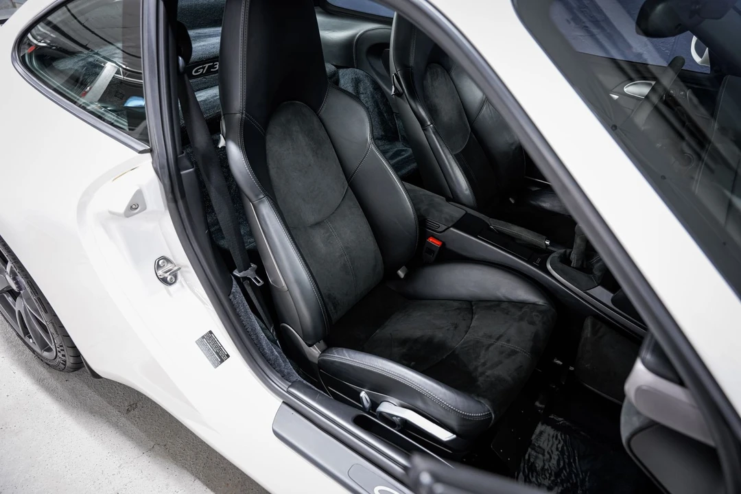 2010 Porsche 997 GT3 - Image 25 of 31