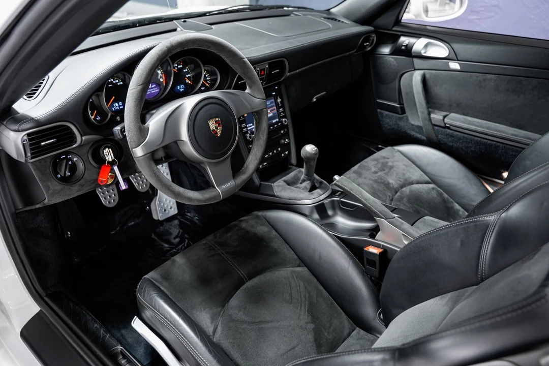 2010 Porsche 997 GT3 - Image 9 of 31