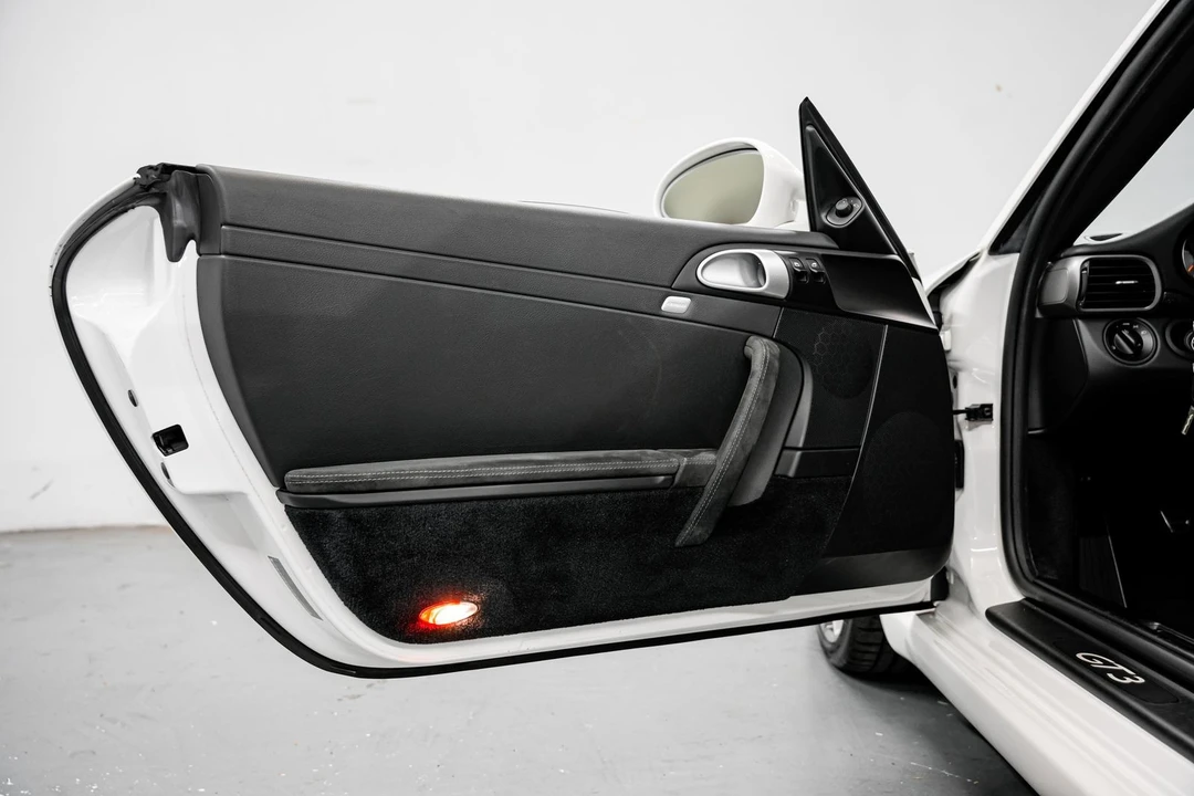 2010 Porsche 997 GT3 - Image 22 of 31