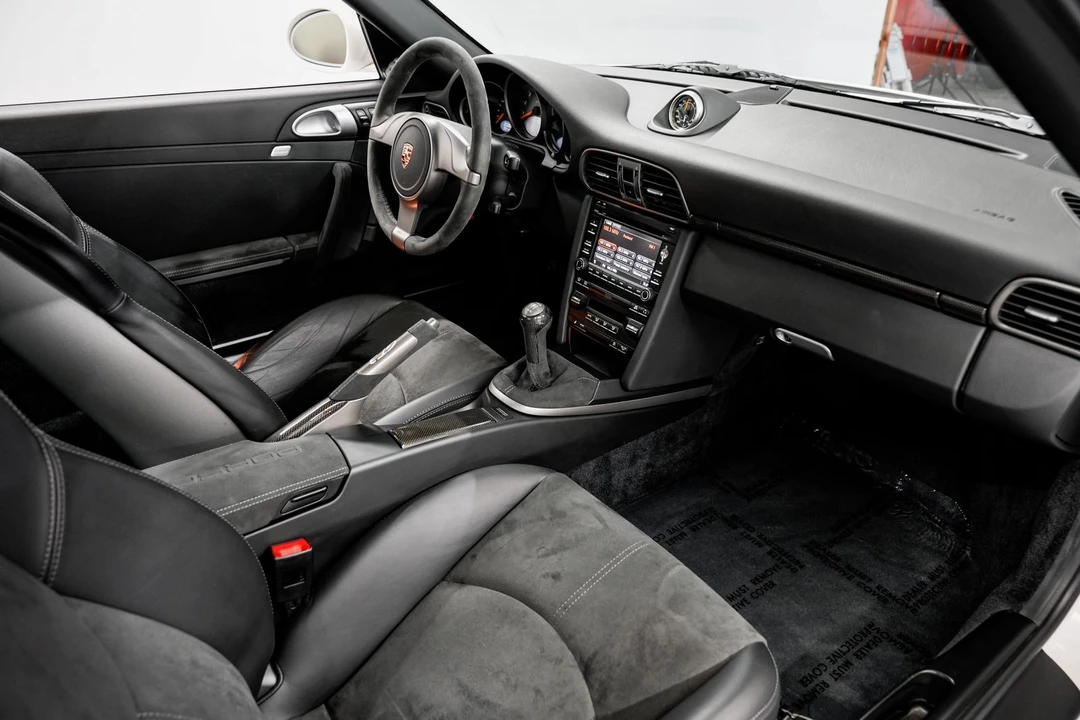 2010 Porsche 997 GT3 - Image 27 of 31