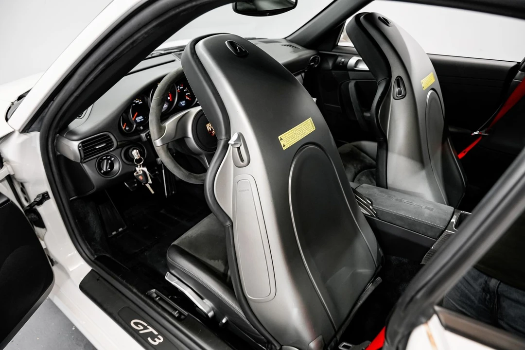2010 Porsche 997 GT3 - Image 19 of 31