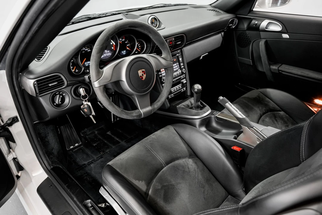 2010 Porsche 997 GT3 - Image 9 of 31